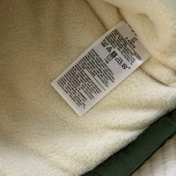 Old Navy Girls Utility Jacket in Olive. Hooded with Faux Fur Trim. Size 5T - Picture 8 of 8